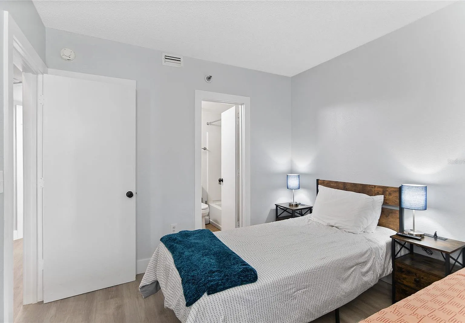 2 bed, 578 sqft, $3,500 — Photo 4