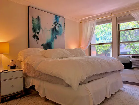 Rented by Douglas Elliman | media 19