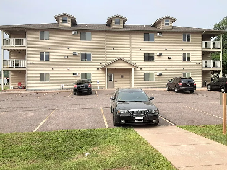 493 E South Ave #11 — Photo 11