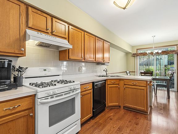 2nd image of 16719 S Sunset Ridge Ct