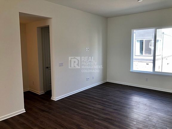 5th image of 5070 Ward Rd