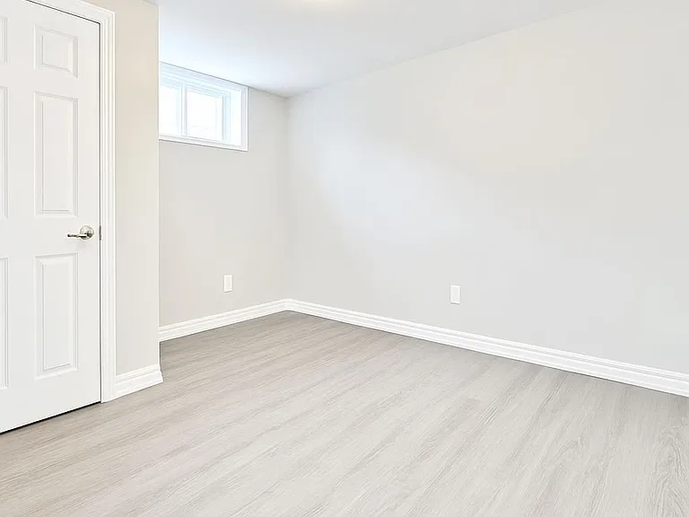 115 Marigold St #LOWER — Photo 8