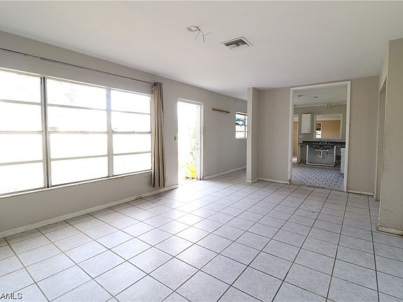 4th image of 308 Louise Ave