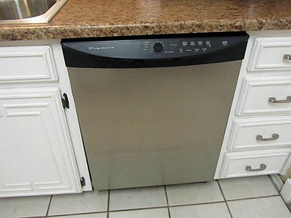 4th image of 6916 Constitution Dr