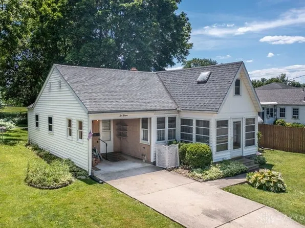 613 E Court St, Urbana, OH 43078