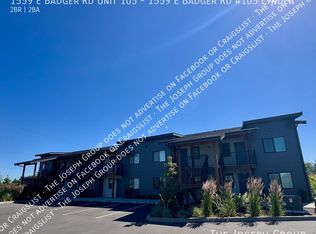 1559 E Badger Rd, Lynden, WA 98264