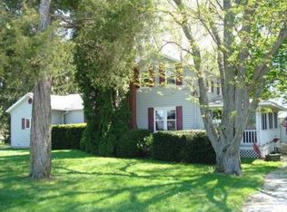 724 Old Post Rd, Galesburg, IL 61401