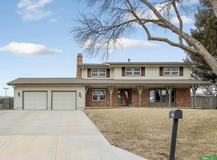 2504 S 167th Avenue Cir, Omaha, NE 68130