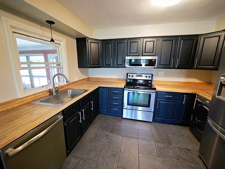 1026 Springfield St #1 — Photo 6