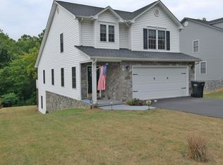 2832 Green Ridge Rd NW, Roanoke, VA 24019