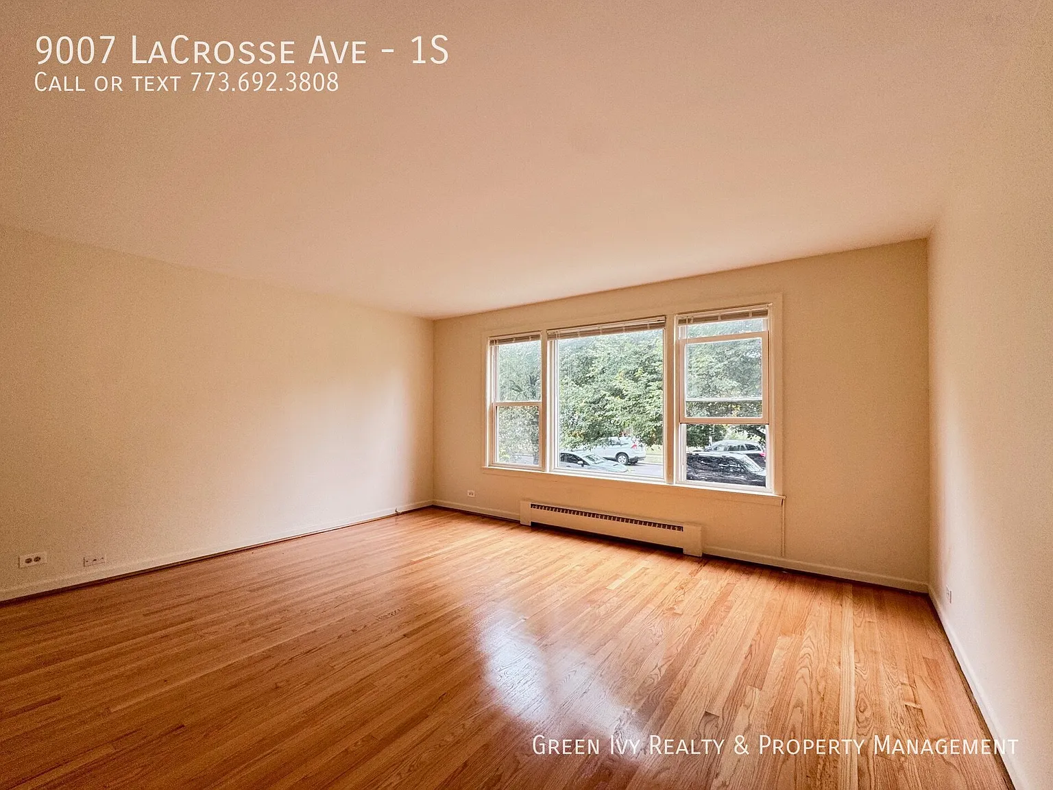 Spacious 2 Bed/1 Bath Condo in Skokie-Parking Included! — Photo 2