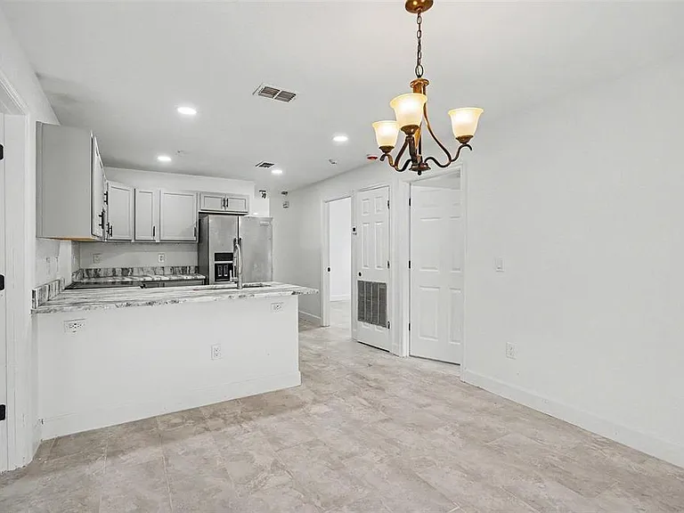 1128 Neville Ave — Photo 8