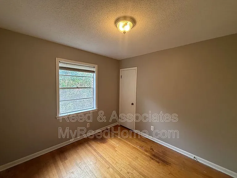 4210 Kerwin Dr — Photo 8