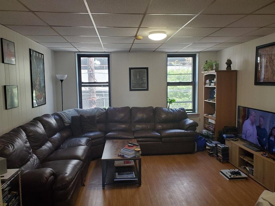 1st image of 1424 McKean St Floor 2