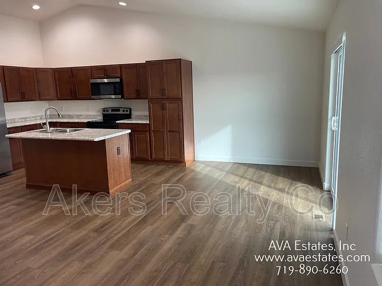 970 S Coral Pl — Photo 5