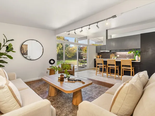 4957 Holyoke Way, Sacramento, CA 95841