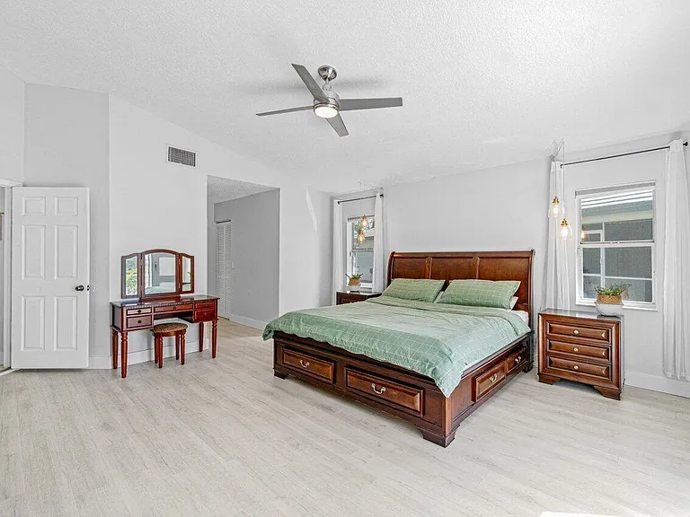 6143 Windlass Cir — Photo 15