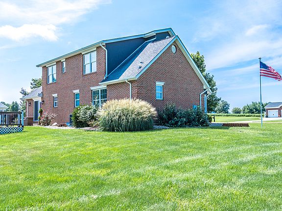 5th image of 11099 Clover Dr