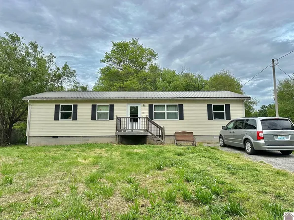 394 Waldrop Dr, Mayfield, KY 42066