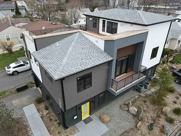 22 Delawanna Ave #1 — Photo 15