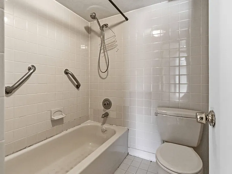2107 Hidden Grove Ln #34A — Photo 17