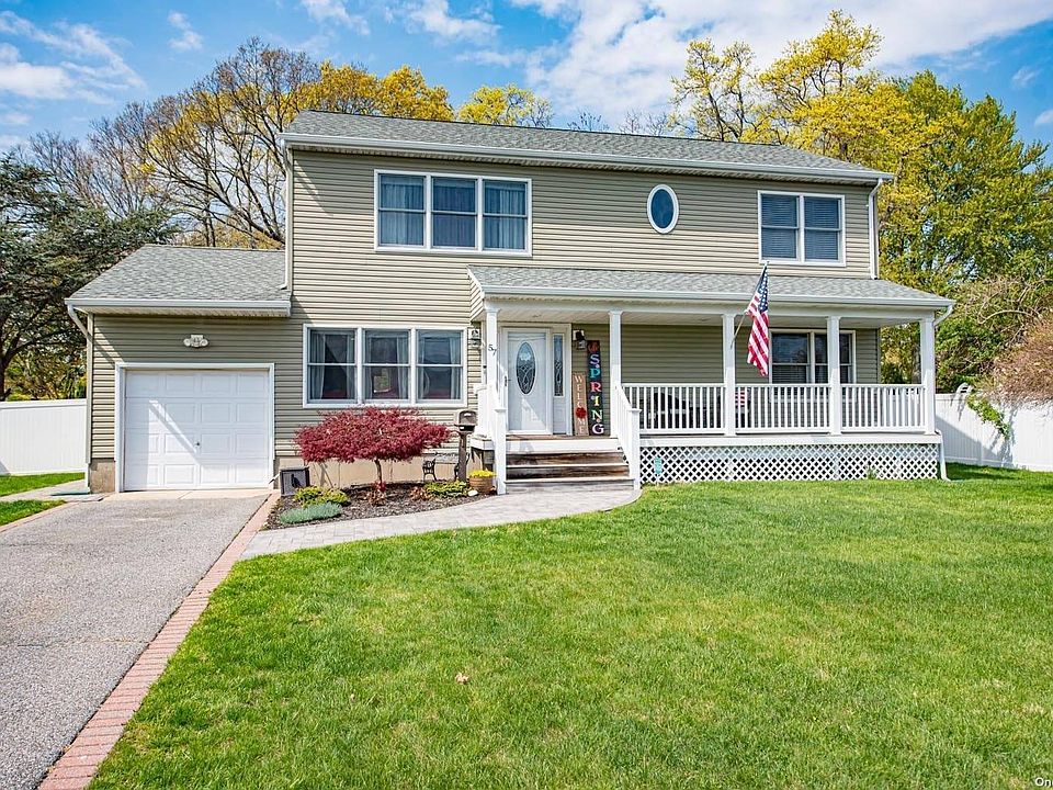57 Danbury Street, Bay Shore, NY 11706 Zillow
