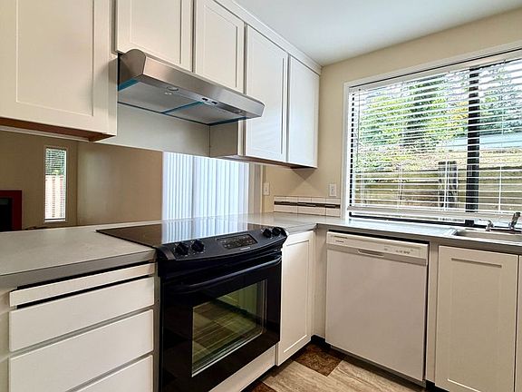 4th image of 4453-4455 SW Garden Home Rd