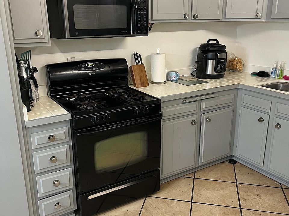 1st image of 8283 Willis Ave