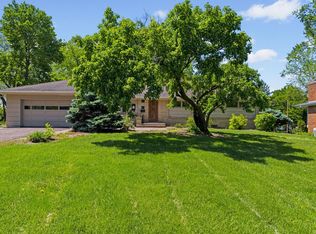 6112 Ridgeway Rd, Edina, MN 55436