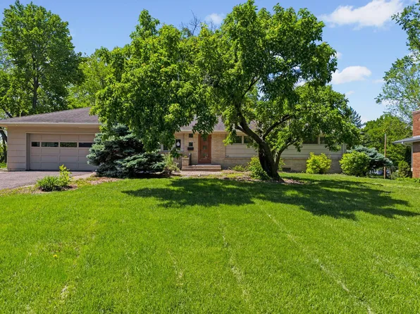 6112 Ridgeway Rd, Edina, MN 55436