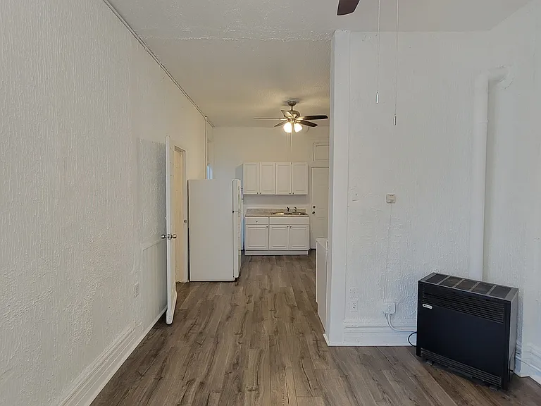1359 W Walton St #1B — Photo 12