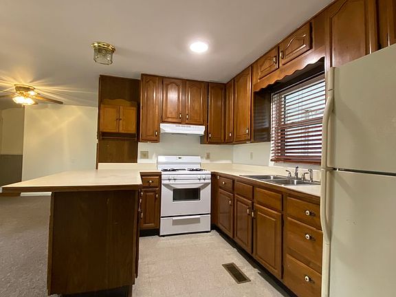 4th image of 23829 Nora St