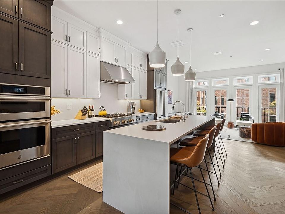 1st image of 325 Palisades Boulevard