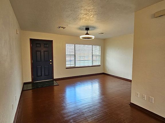 2nd image of 500 Fleetwood Dr