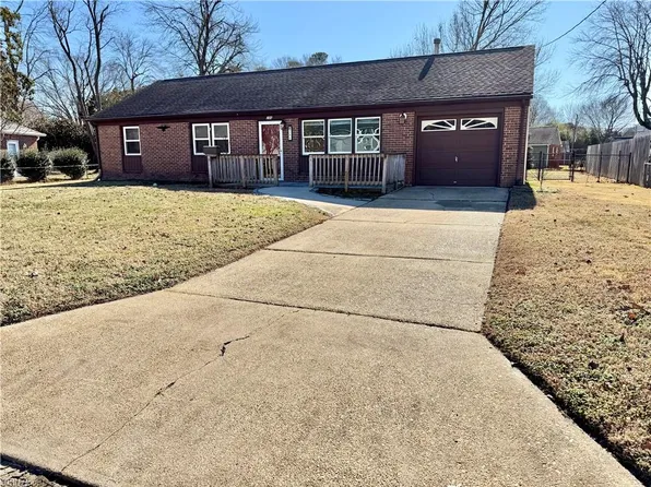 286 Marlboro Rd, Newport News, VA 23602