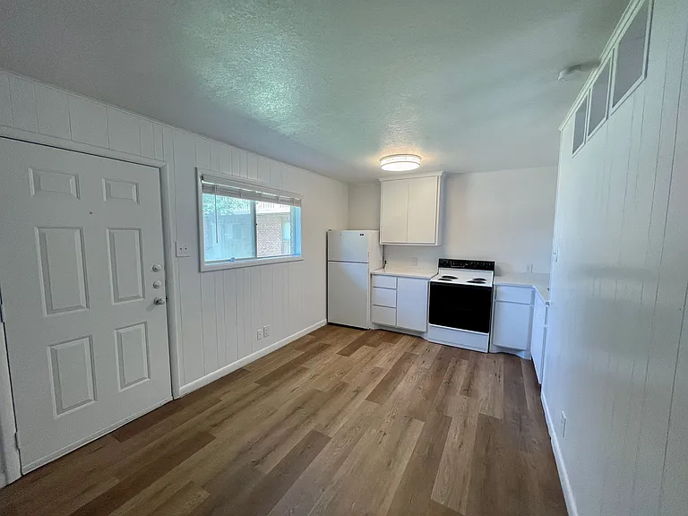 2401 Church St #1 — Photo 4