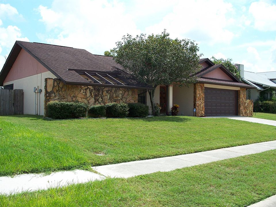 1st image of 10105 Landmark Dr