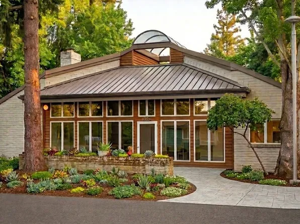 1924 Water St NE, Salem, OR 97301