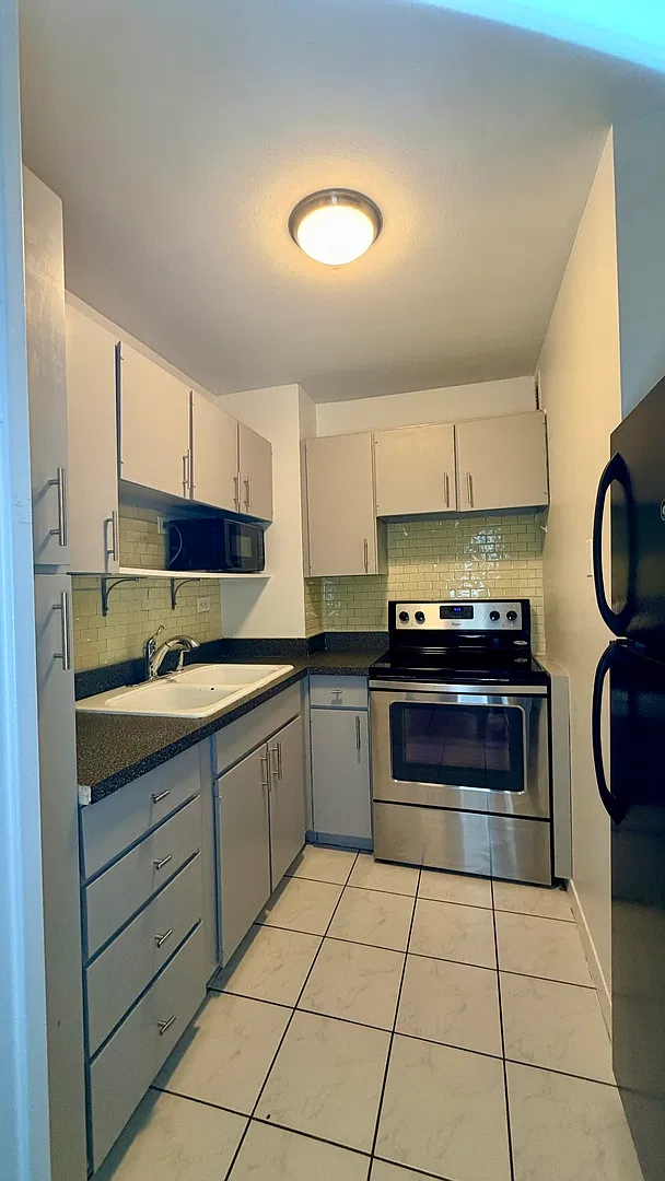Studio, $1,850 — Photo 2