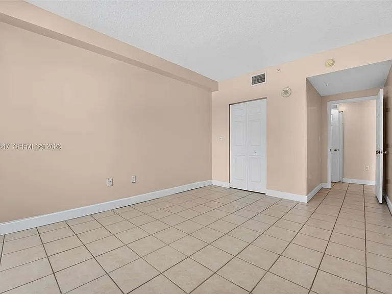 50 Menores Ave #507 — Photo 10