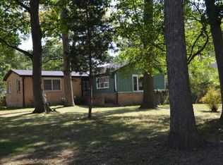 600 S Charleton St #B, Willow Springs, IL 60480