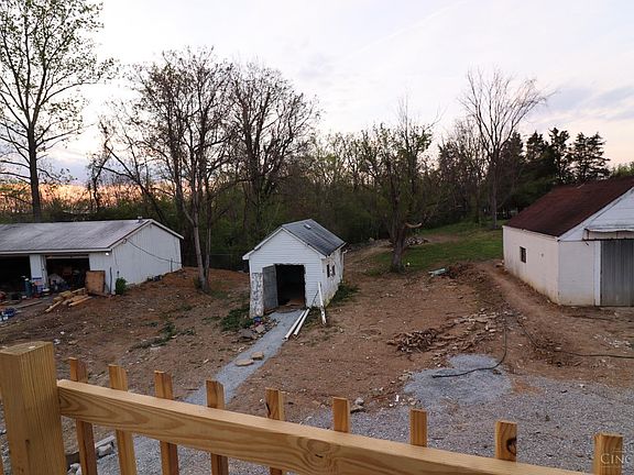 4th image of 4731 Shephard Rd