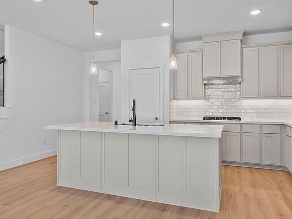 5th image of 6118 Lake Chippewa Ct