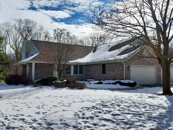 18535 Stonehedge DRIVE #A, Brookfield, WI 53045