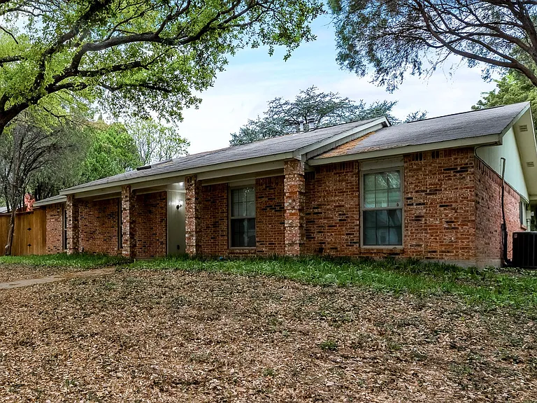 3940 Dalgreen Cir — Photo 8
