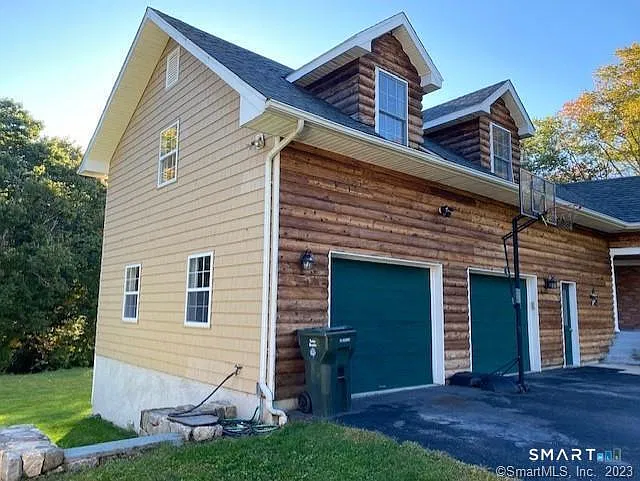 1 bed, 1.0 bath, 720 sqft, $2,400 — Photo 2