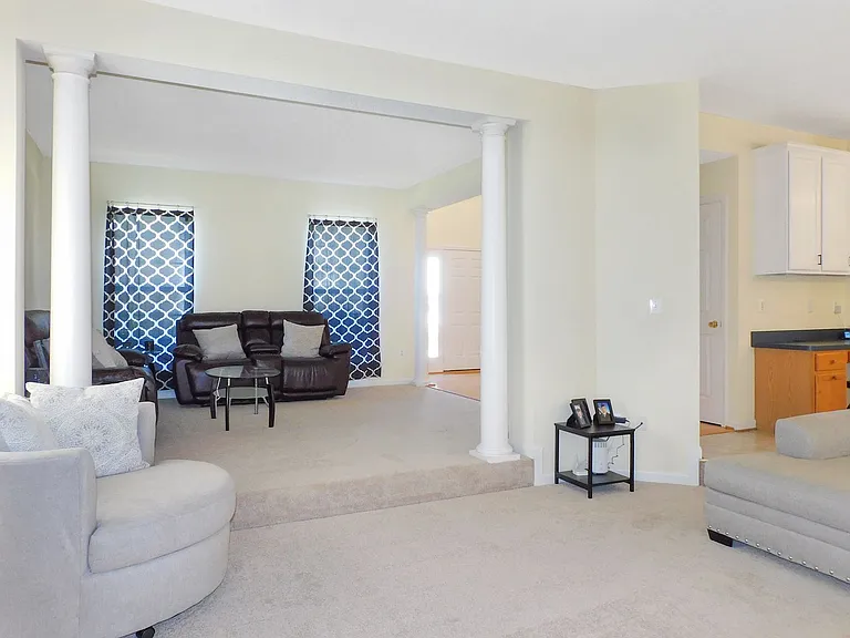 102 Powhatan Ct — Photo 8