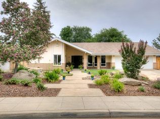 75 Oxford Ave, Clovis, CA 93612
