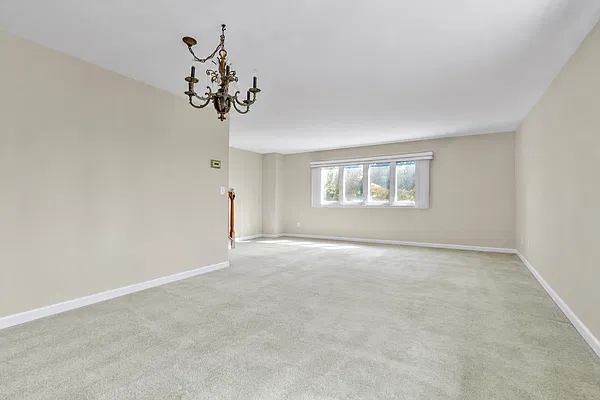Living room, photo 2