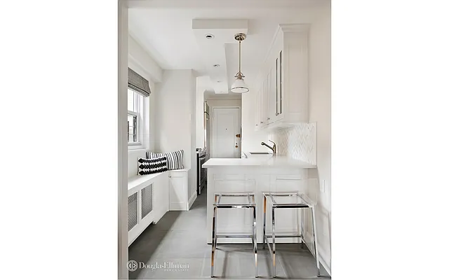 Sold by Douglas Elliman | media 19